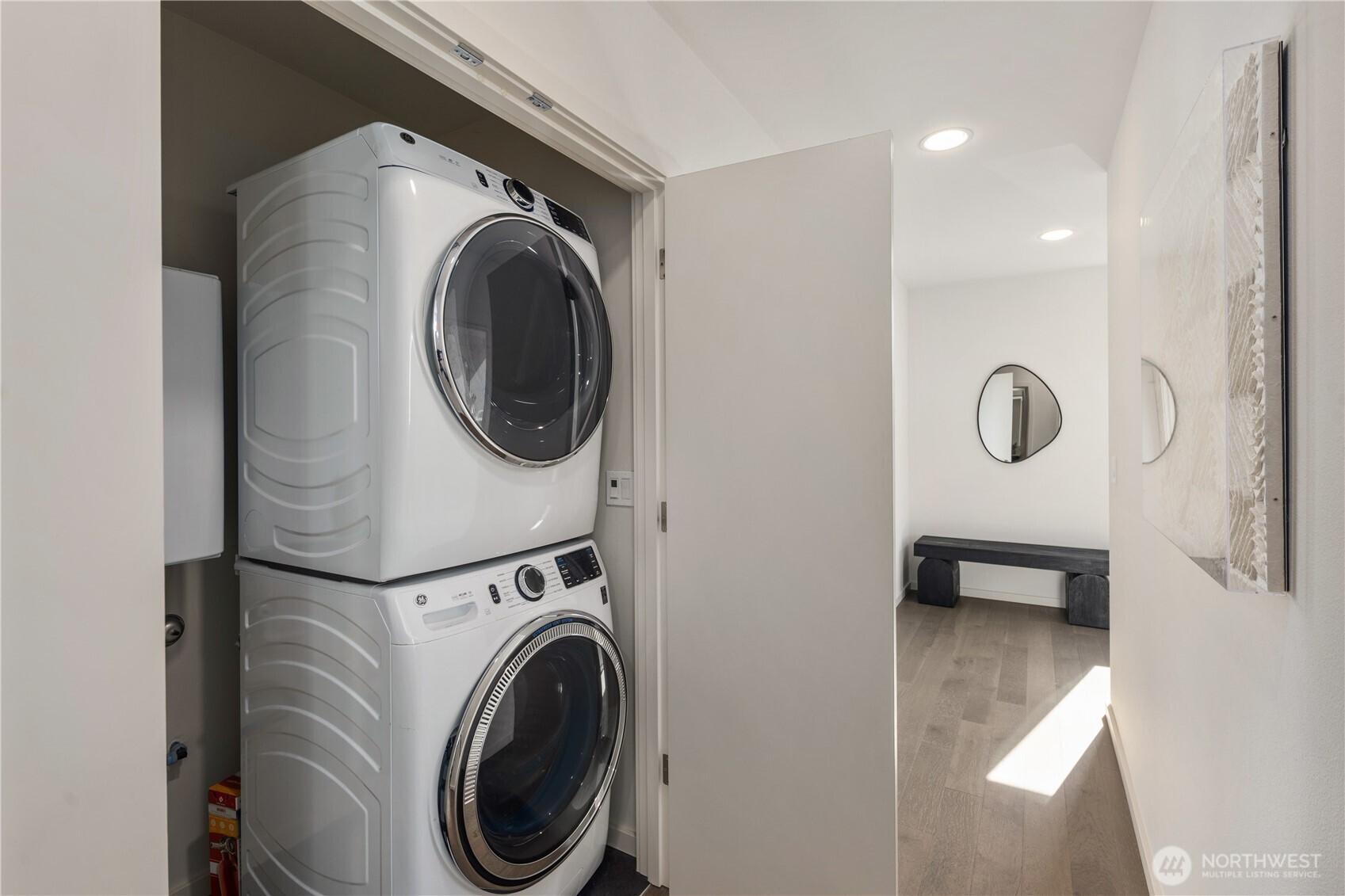 926 North 35th Street Seattle, WA 98103 - Photo 20 of 40 a utility room with dryer and washer