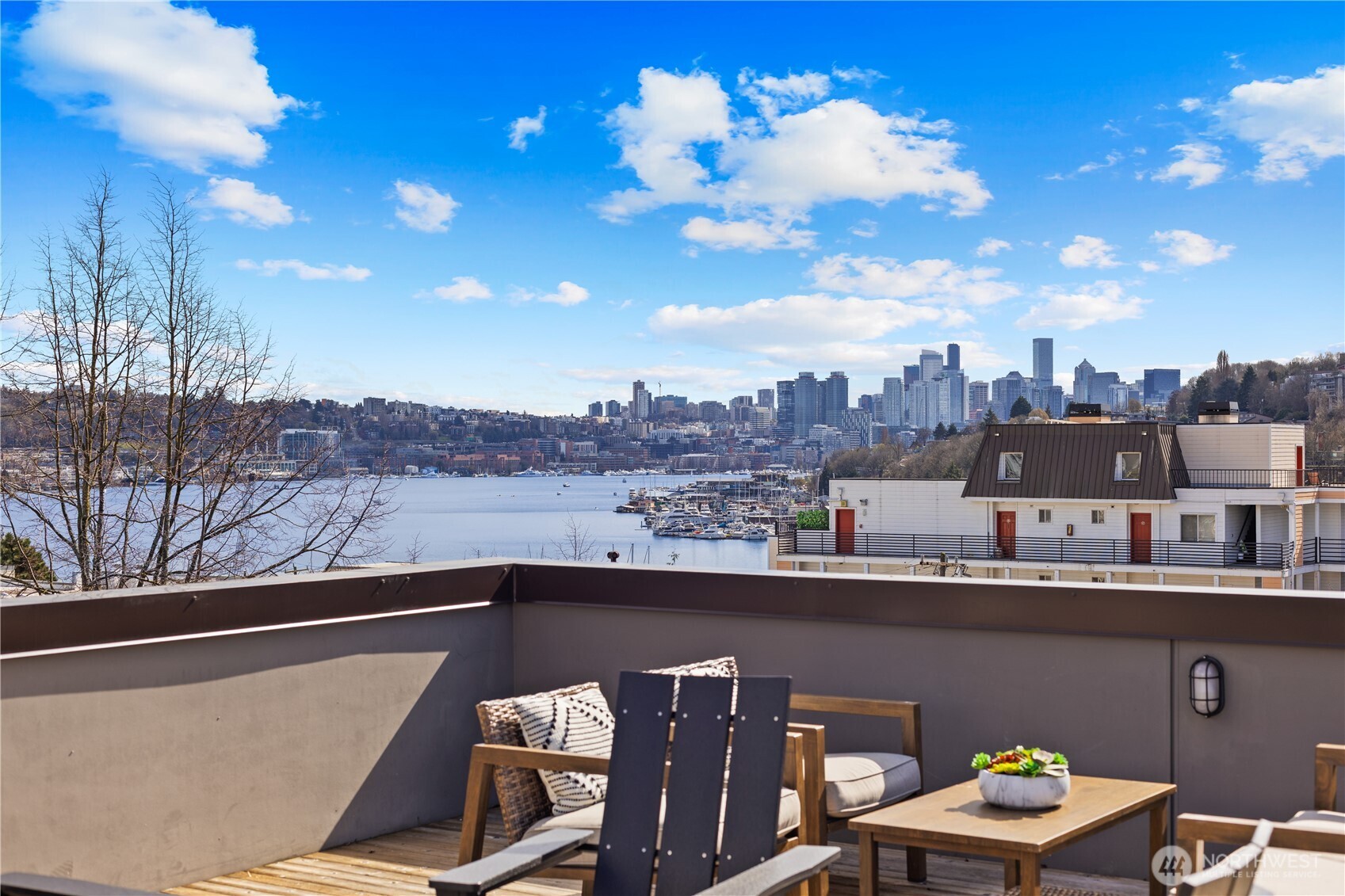 926 North 35th Street Seattle, WA 98103 - Photo 33 of 40 a view of a balcony with mountain view