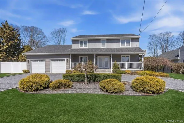 $949,999 | 949 Union Street, Bohemia, NY 11716