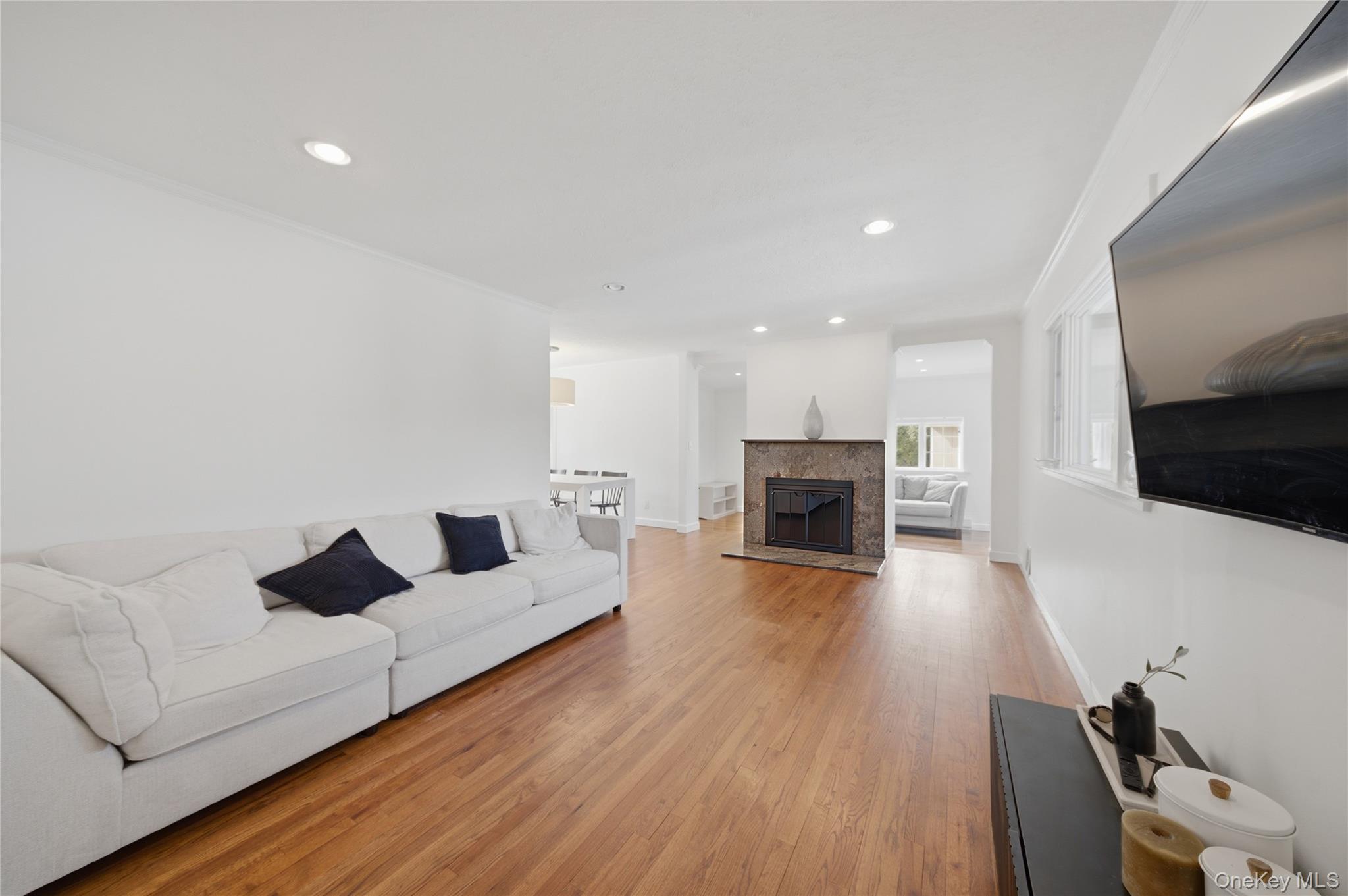 103 Heather Dell Road Ardsley, NY 10502 - Photo 2 of 18