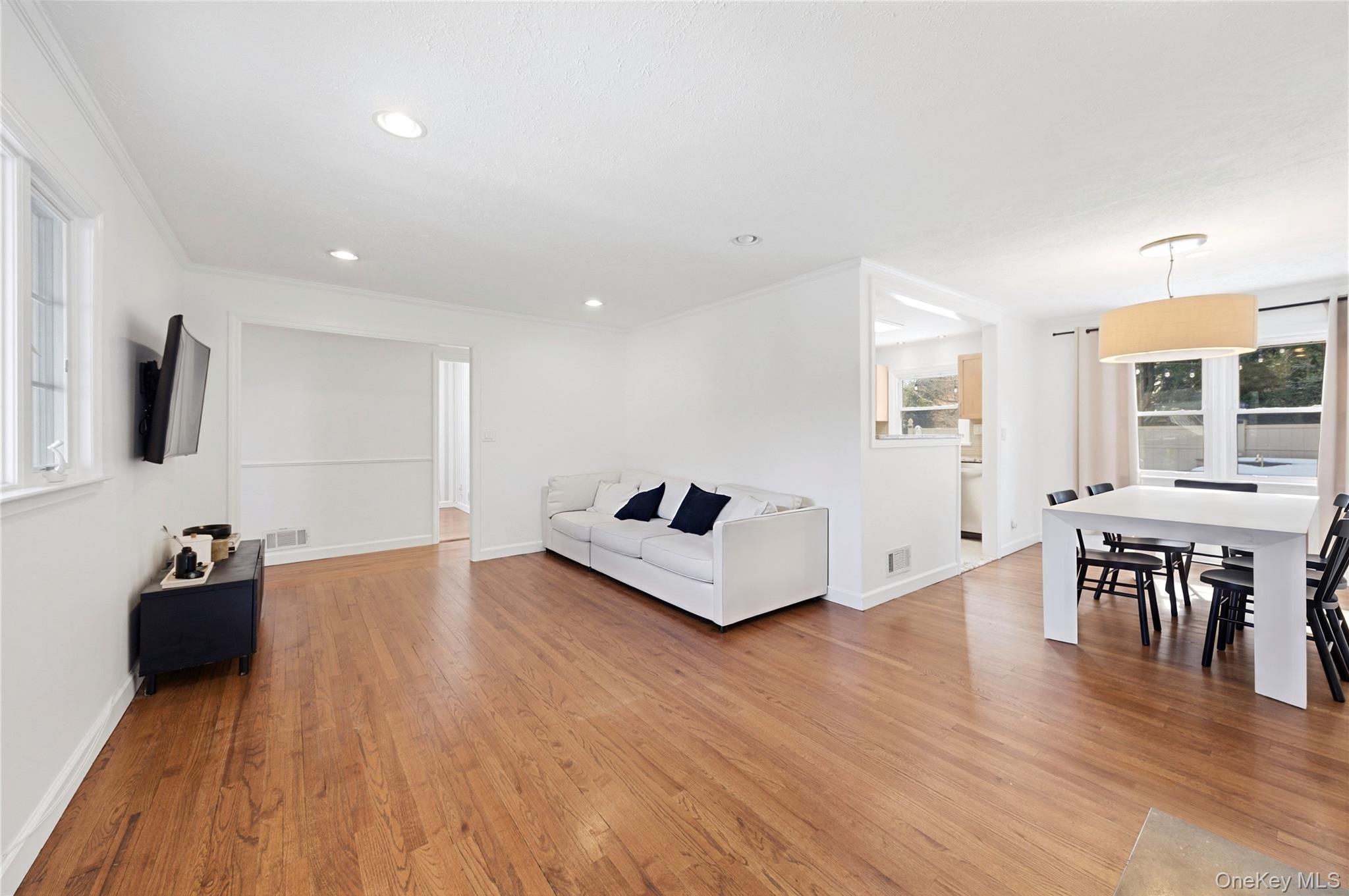 103 Heather Dell Road Ardsley, NY 10502 - Photo 3 of 18