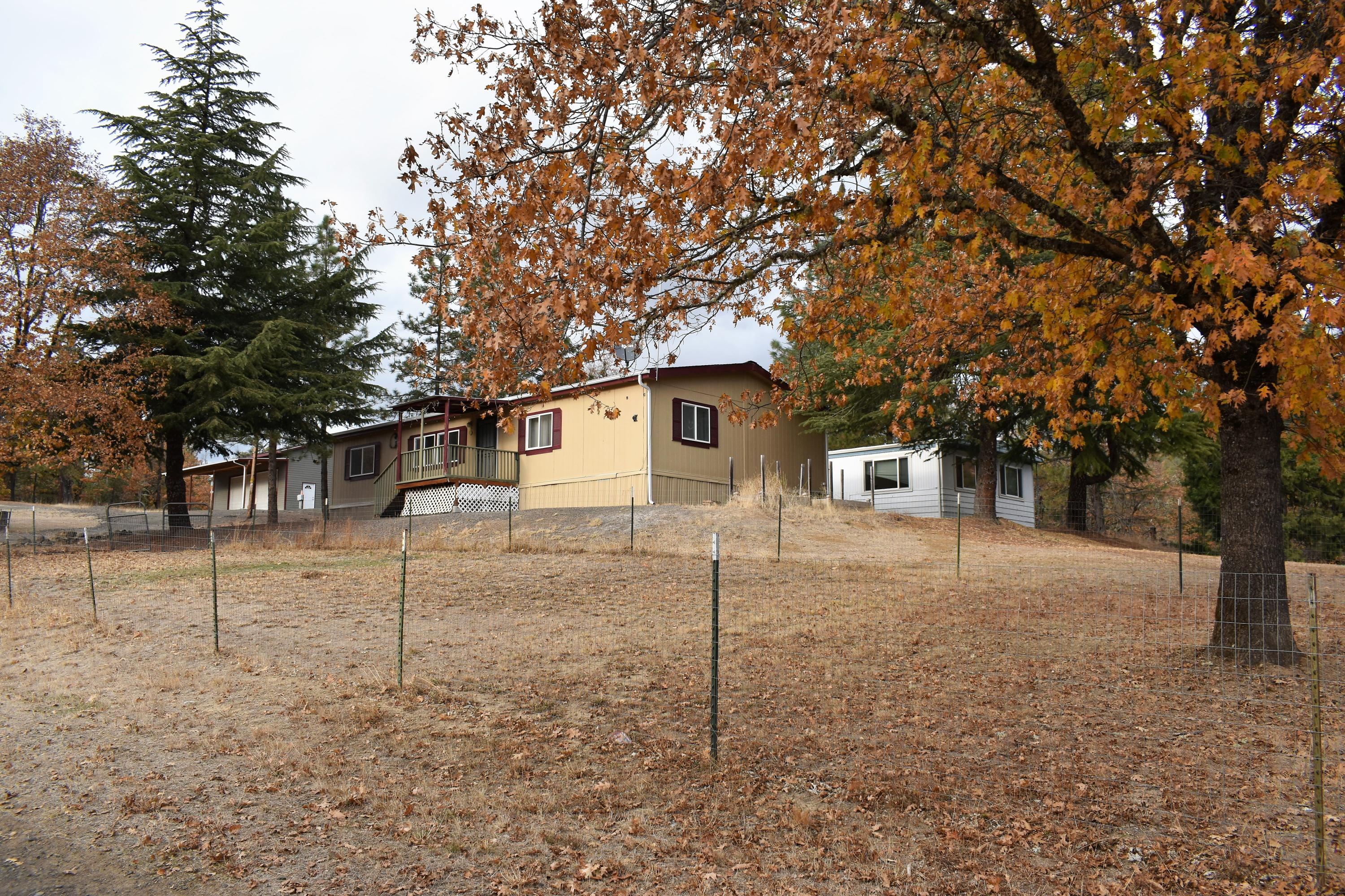 15001 Meadows Road White City, OR 97503 - Photo 21 of 54 21 Front