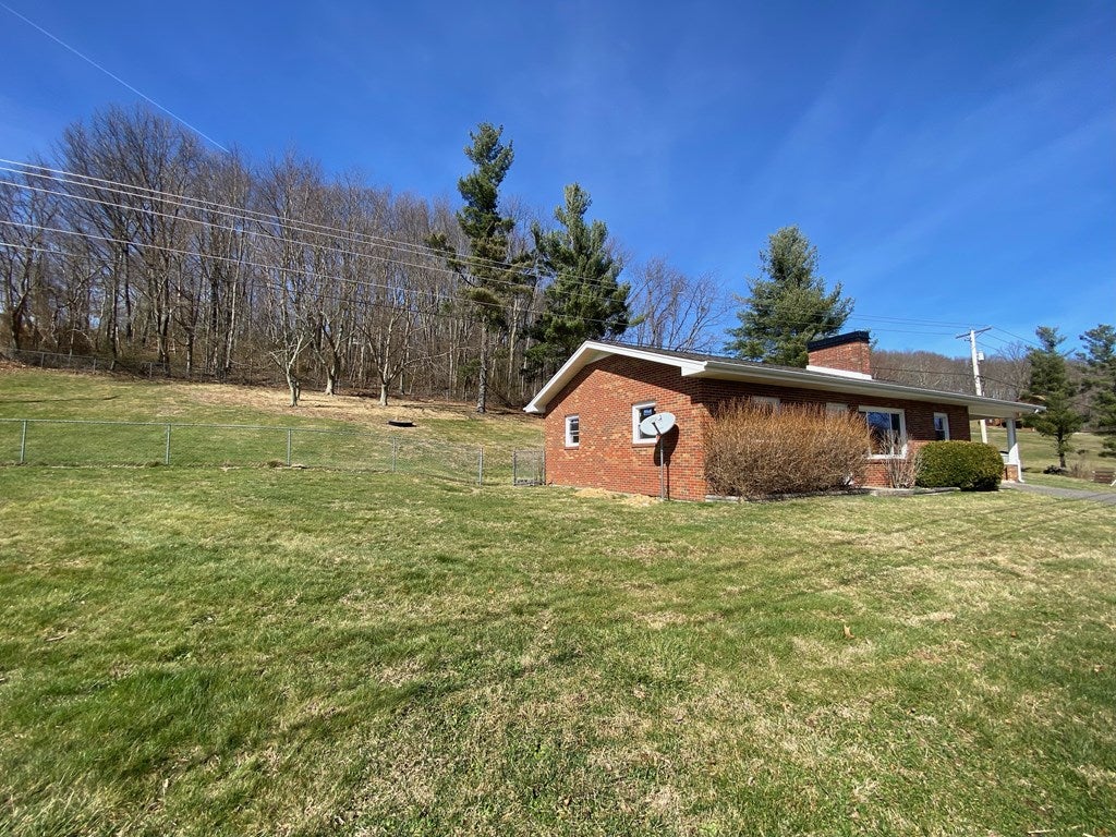 1131 Green Valley Road Lebanon, VA 24266 - Photo 19 of 26 Gallery Image 19