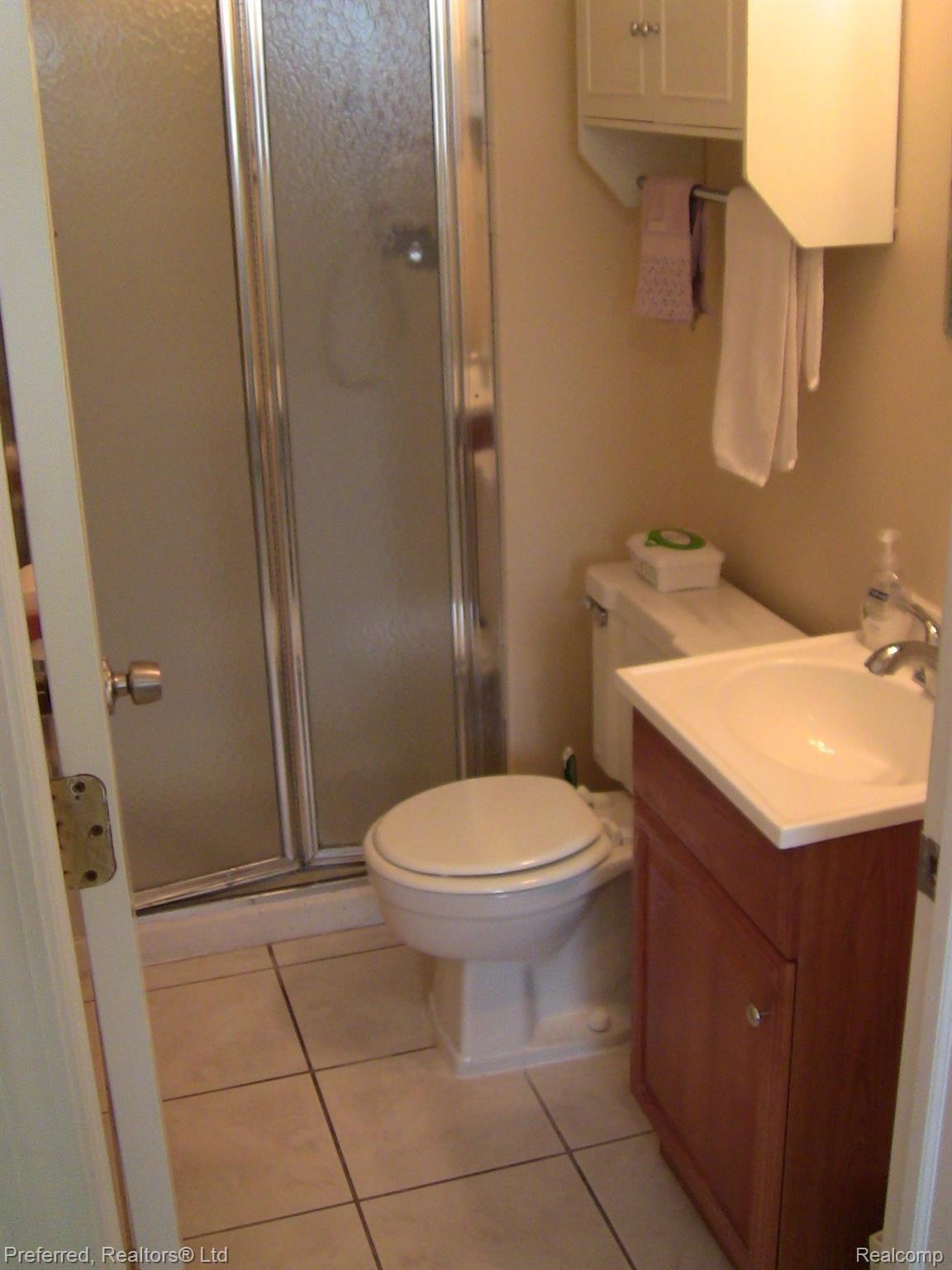7430 Iron Gate Road Canton, MI 48187 - Photo 23 of 35 IMG_6404.JPG