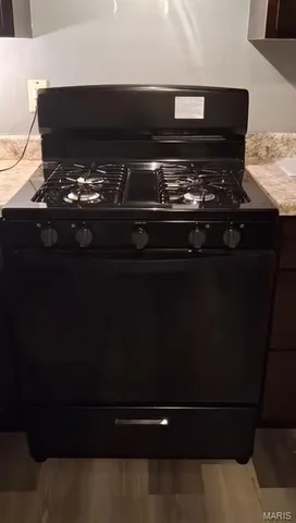 $94,900 | 8784 Darnell Place, Jennings, MO 63136