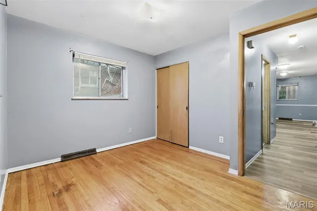 $94,900 | 8784 Darnell Place, Jennings, MO 63136