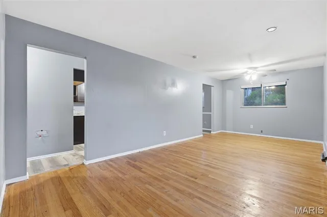 $94,900 | 8784 Darnell Place, Jennings, MO 63136