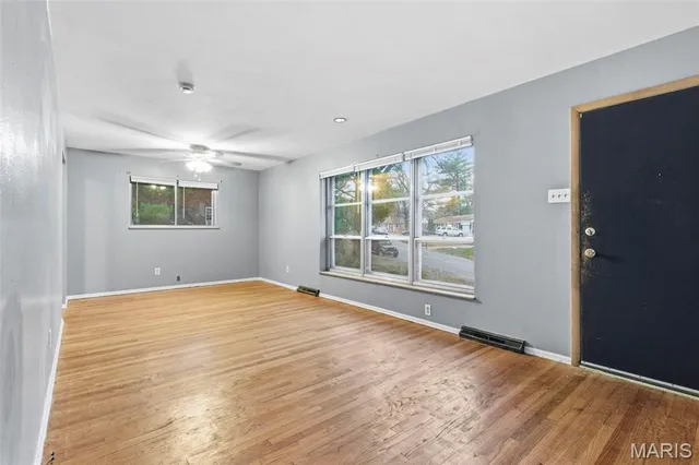 $94,900 | 8784 Darnell Place, Jennings, MO 63136