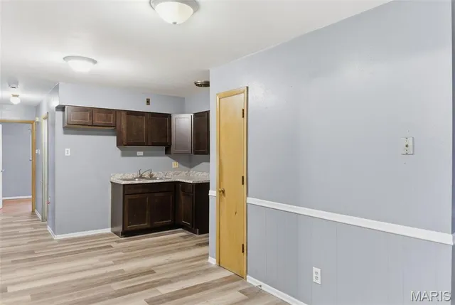 $94,900 | 8784 Darnell Place, Jennings, MO 63136