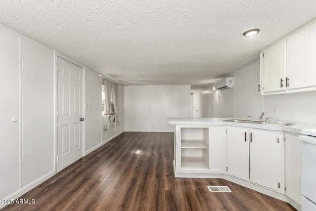 $45,000 | 2605 West Van Buren Street, Unit 62, Phoenix, AZ 85009