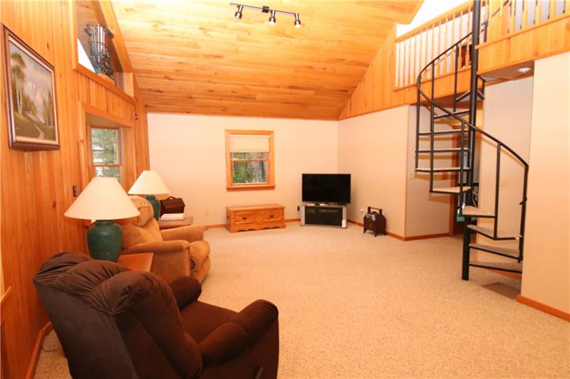 741 County Line Road Acme, PA 15610 - Photo 2 of 25