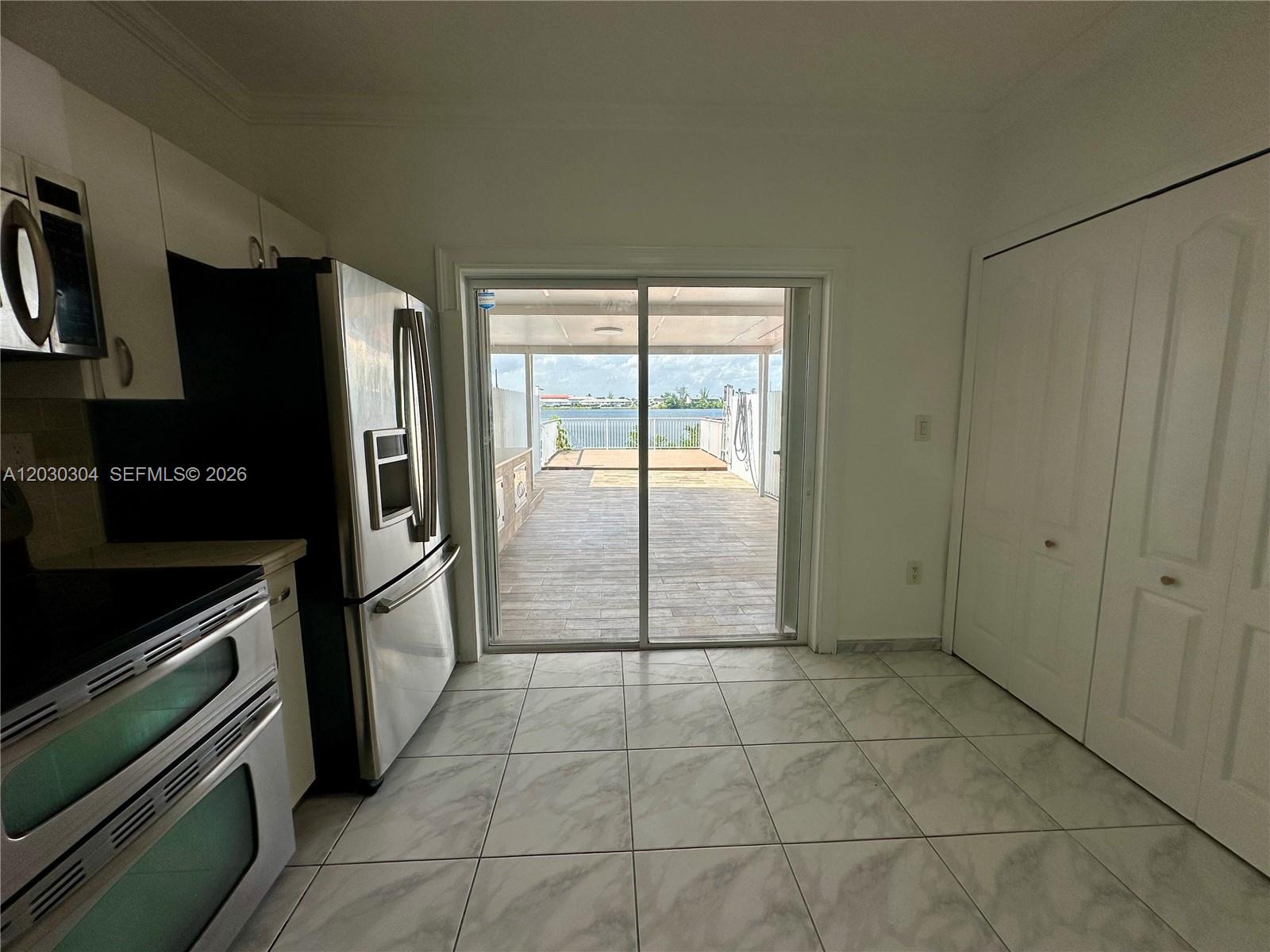 9837 West Okeechobee Road, Unit 805 Hialeah Gardens, FL 33016 - Photo 9 of 33