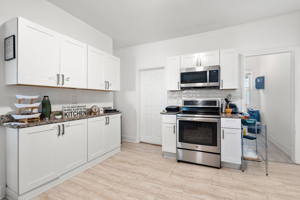 252 Shaw Street Lowell, MA 01851 - Photo 4 of 27