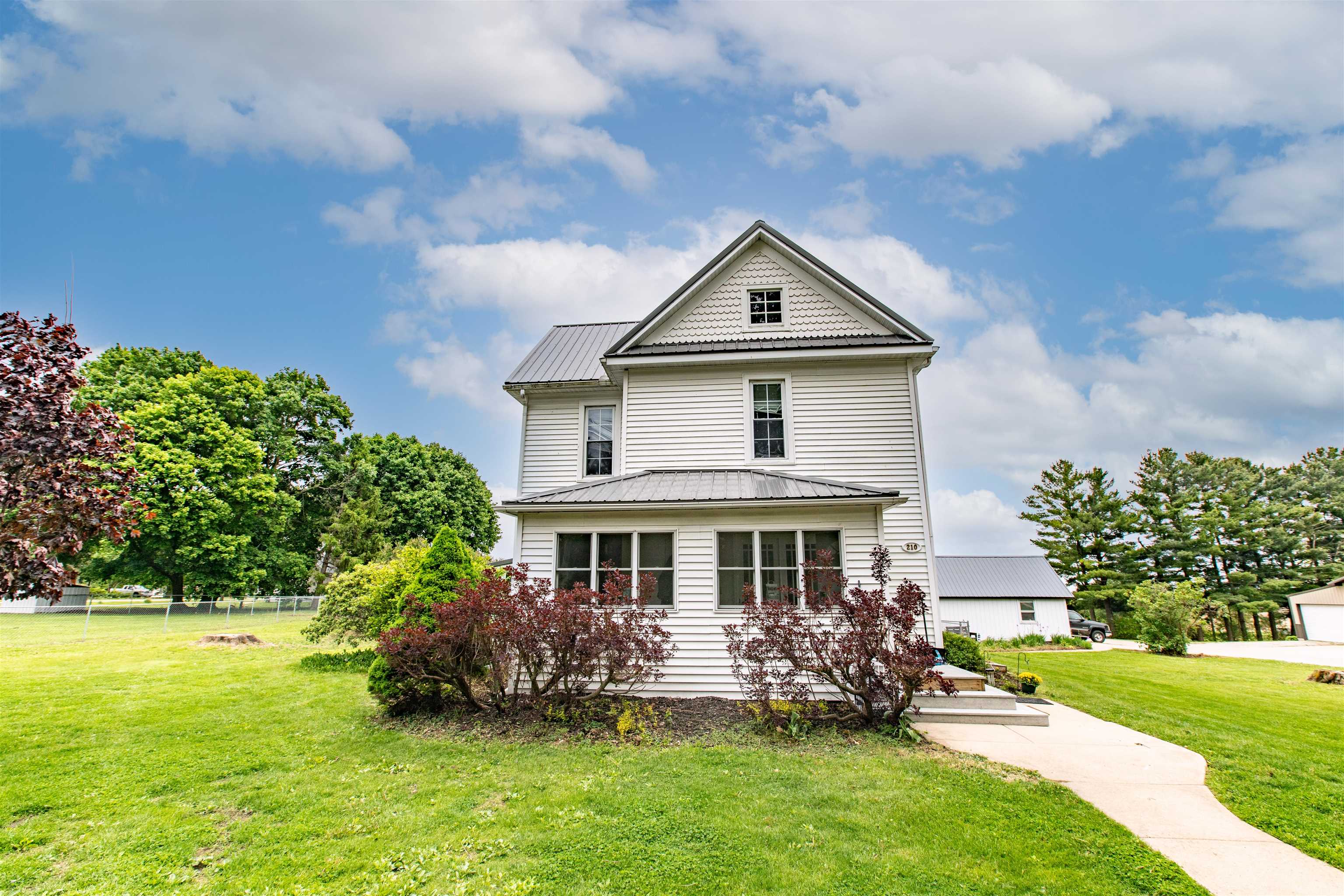 210 Commerce Street Rewey, WI 53580 - Photo 4 of 53