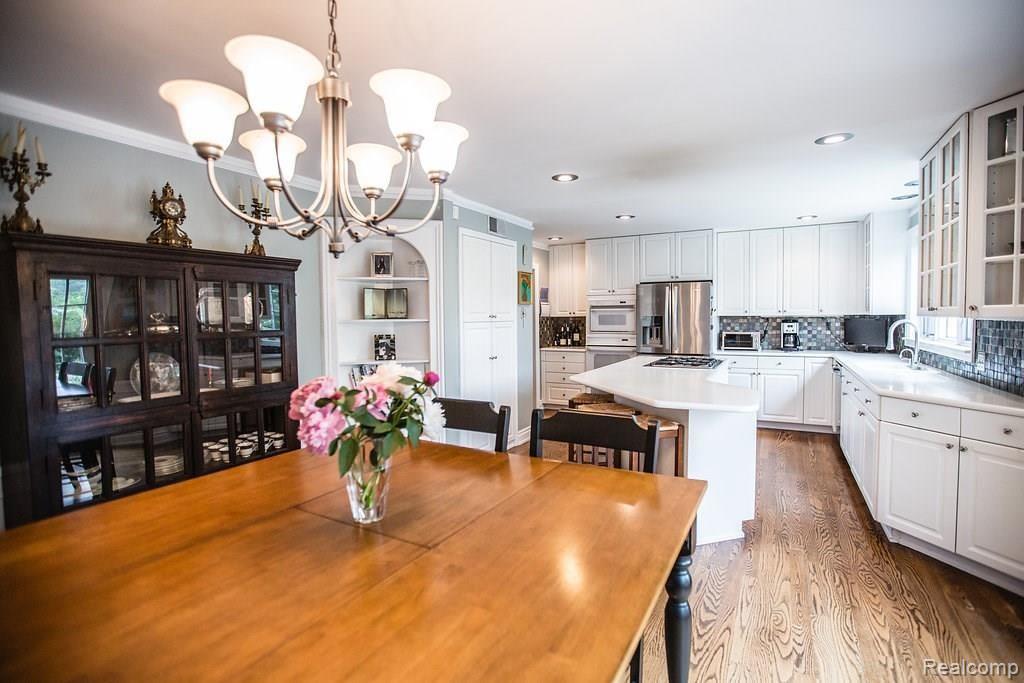 275 Barden Road Bloomfield Hills, MI 48304 - Photo 12 of 38