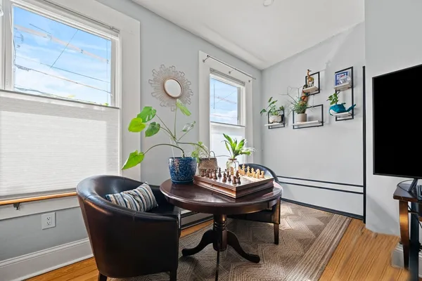 $2,600 | 250 Bremen Street, Unit 1, Boston, MA 02128