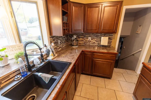 $385,000 | 926 Hobson Street, Lander, WY 82520