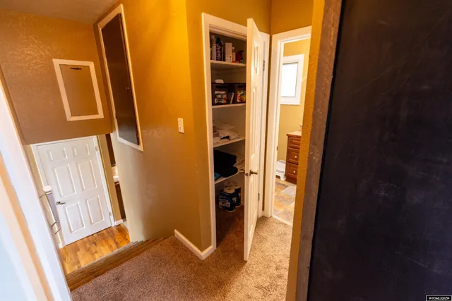 $385,000 | 926 Hobson Street, Lander, WY 82520