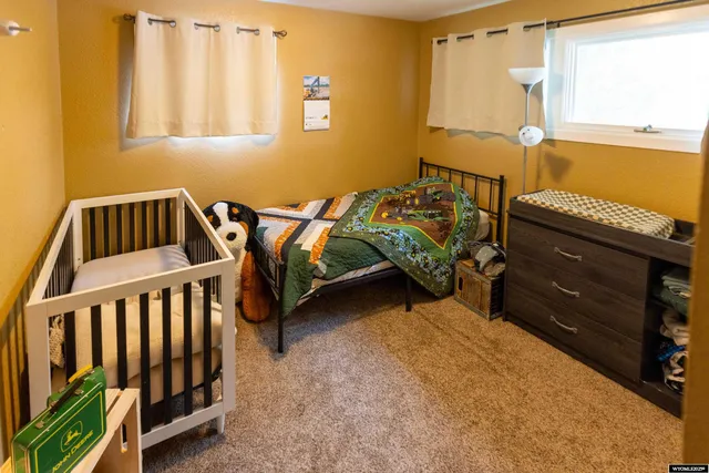 $385,000 | 926 Hobson Street, Lander, WY 82520