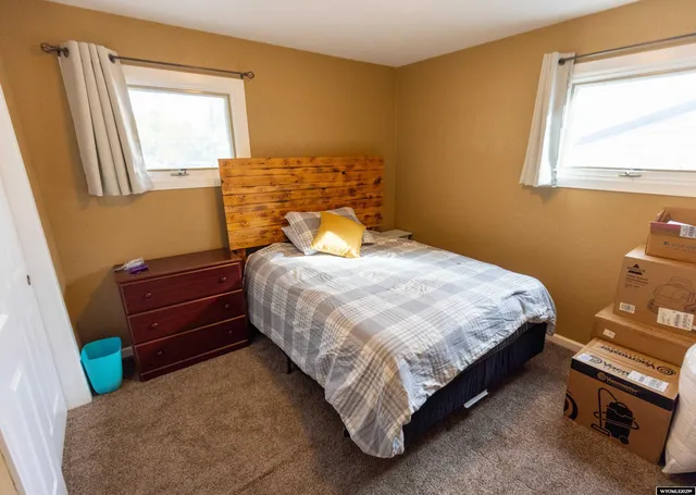 $385,000 | 926 Hobson Street, Lander, WY 82520