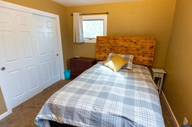 $385,000 | 926 Hobson Street, Lander, WY 82520