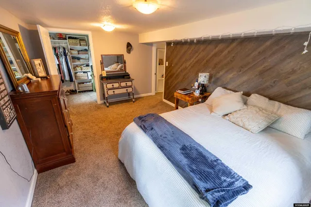 $385,000 | 926 Hobson Street, Lander, WY 82520