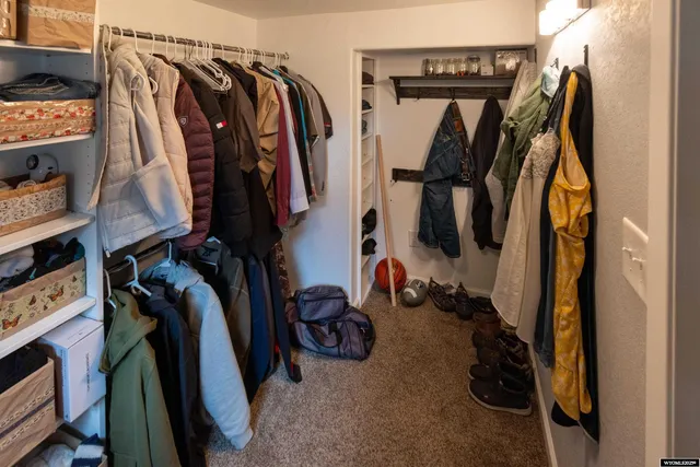 $385,000 | 926 Hobson Street, Lander, WY 82520