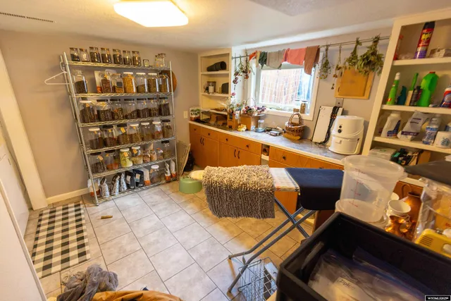 $385,000 | 926 Hobson Street, Lander, WY 82520