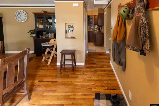 $385,000 | 926 Hobson Street, Lander, WY 82520