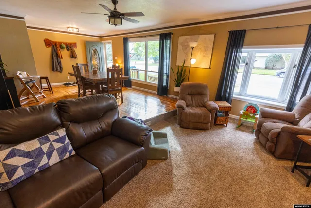 $385,000 | 926 Hobson Street, Lander, WY 82520