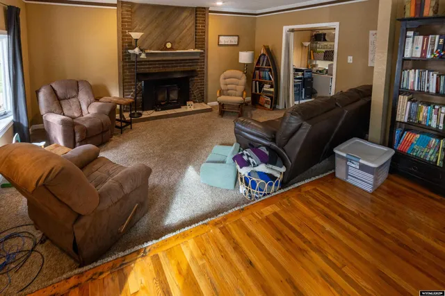 $385,000 | 926 Hobson Street, Lander, WY 82520