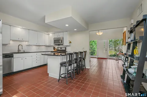 $995,000 | 216 Silver Spring Road, Wilton, CT 06897