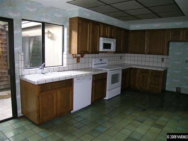 550 West Riverview Circle Reno, NV 89509 - Photo 6 of 9 Photo 6