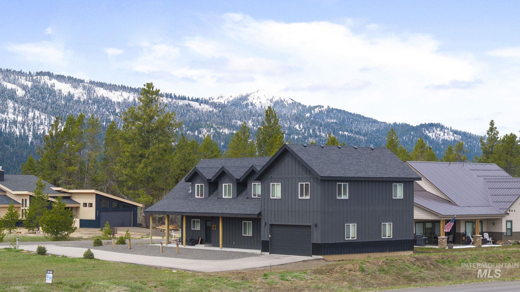13142 Hawks Bay Road Donnelly, ID 83615 - Photo 3 of 40
