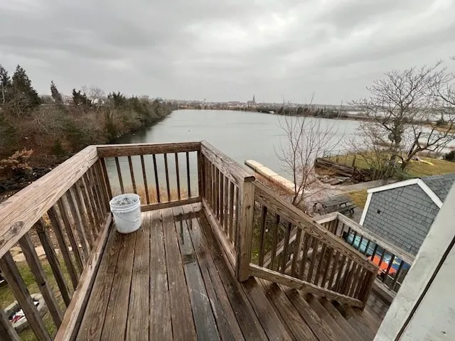 $2,300 | 18 Beach Street, Unit 2, Fairhaven, MA 02719