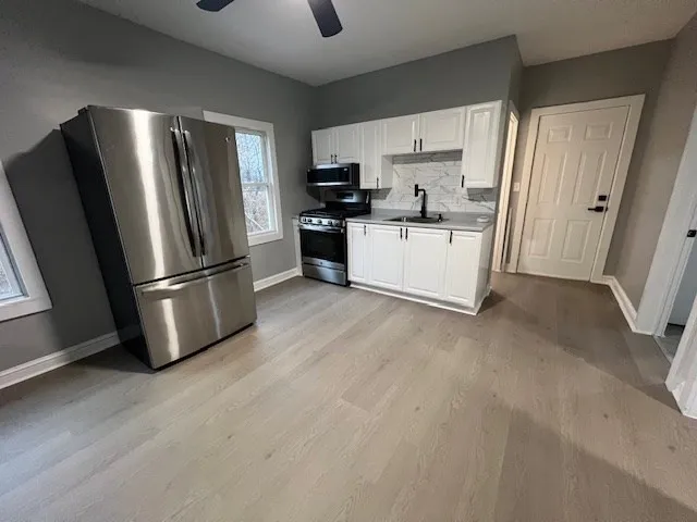 $2,300 | 18 Beach Street, Unit 2, Fairhaven, MA 02719