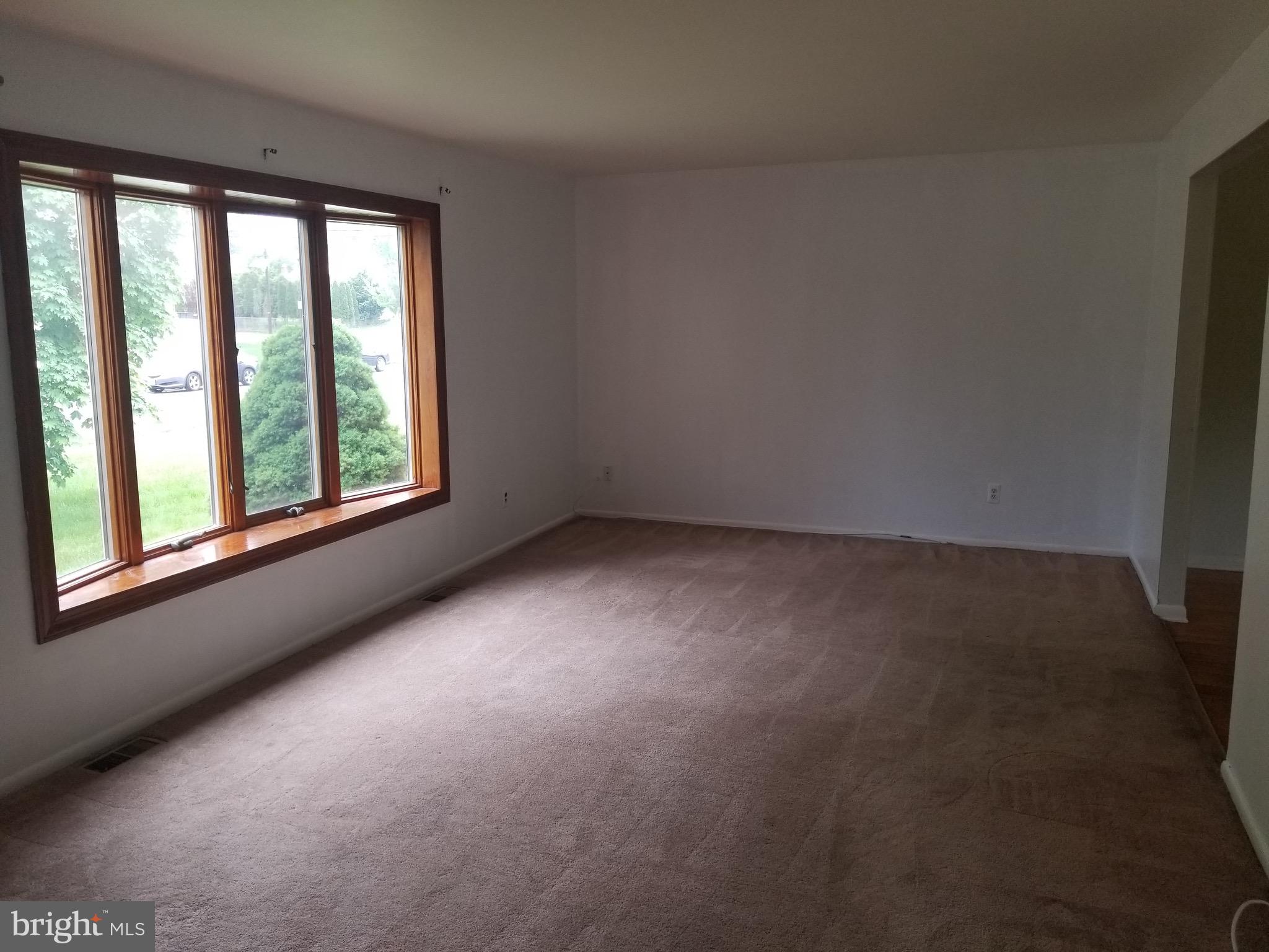 404 Jamestown Road Beverly, NJ 08010 - Photo 4 of 24