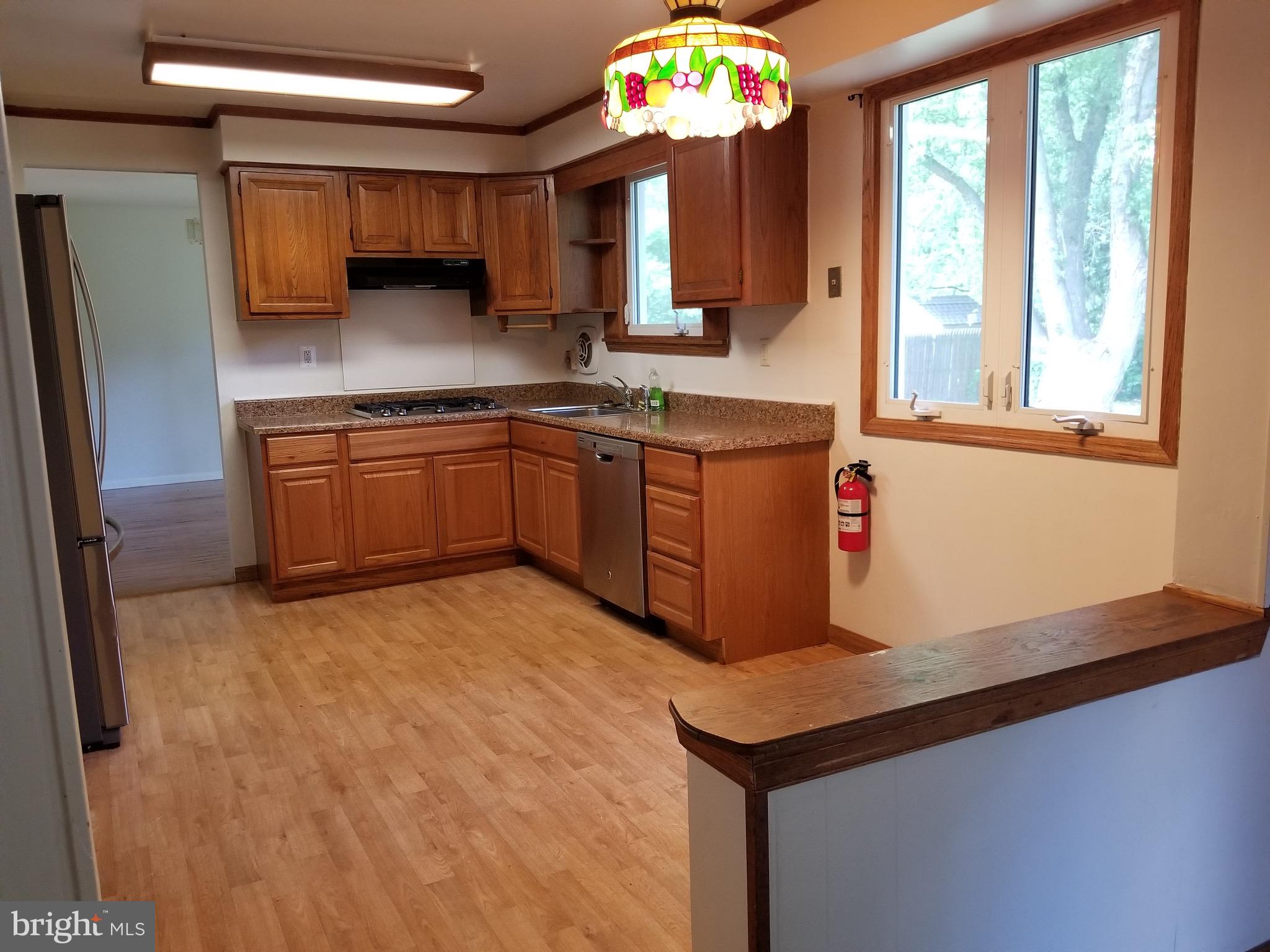 404 Jamestown Road Beverly, NJ 08010 - Photo 7 of 24