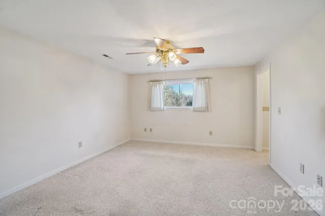 $349,000 | 511 Oak Grove Road, Flat Rock, NC 28731