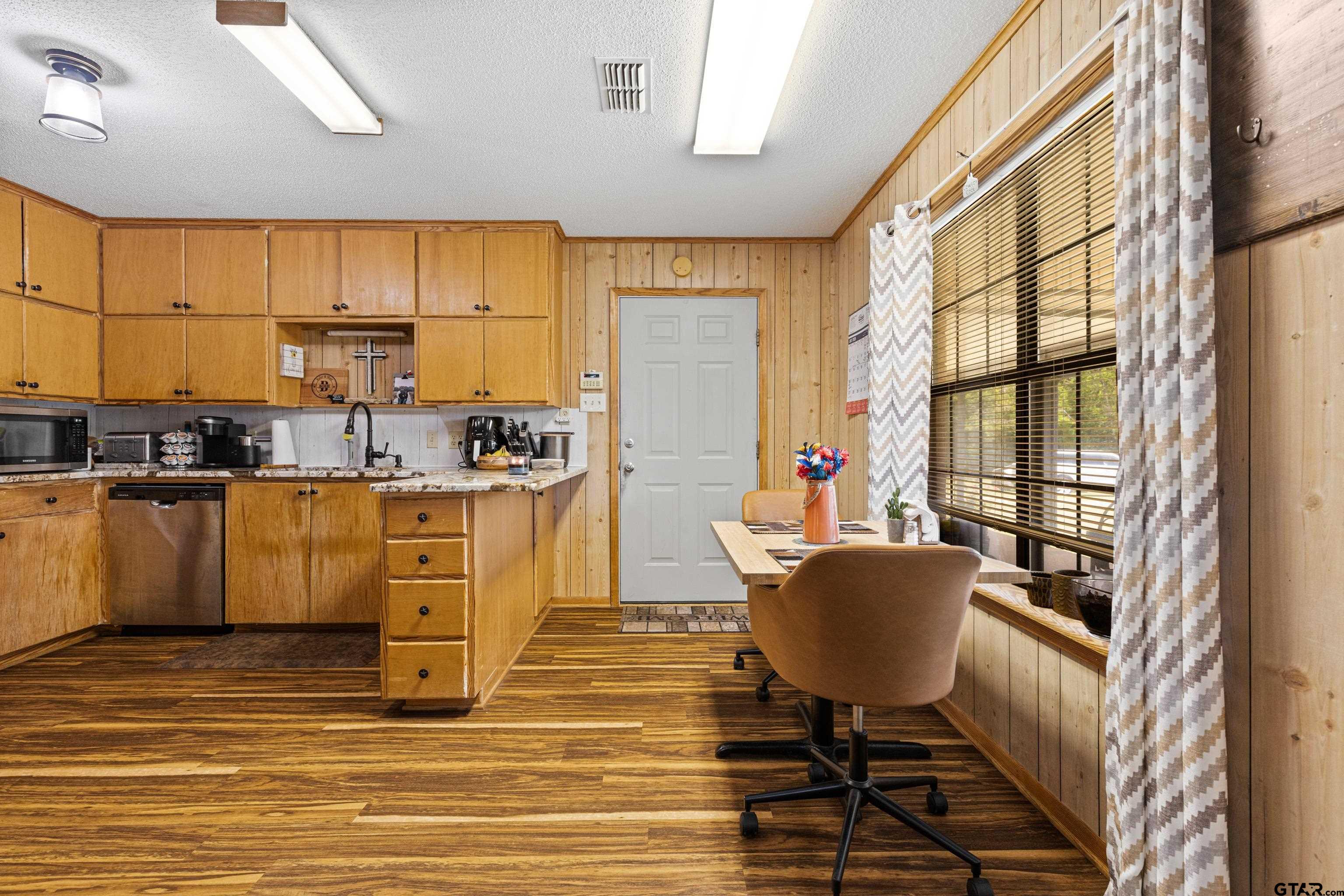 10929 County Road 41 Tyler, TX 75706 - Photo 22 of 48