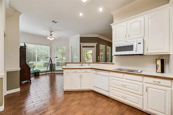 $2,500 | 8911 Hickory Hill Drive, Granbury, TX 76049