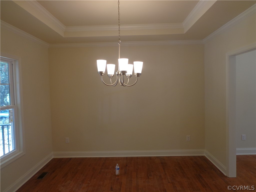 6010 Watch Harbour Road Midlothian, VA 23112 - Photo 8 of 30 a room that has a window in it