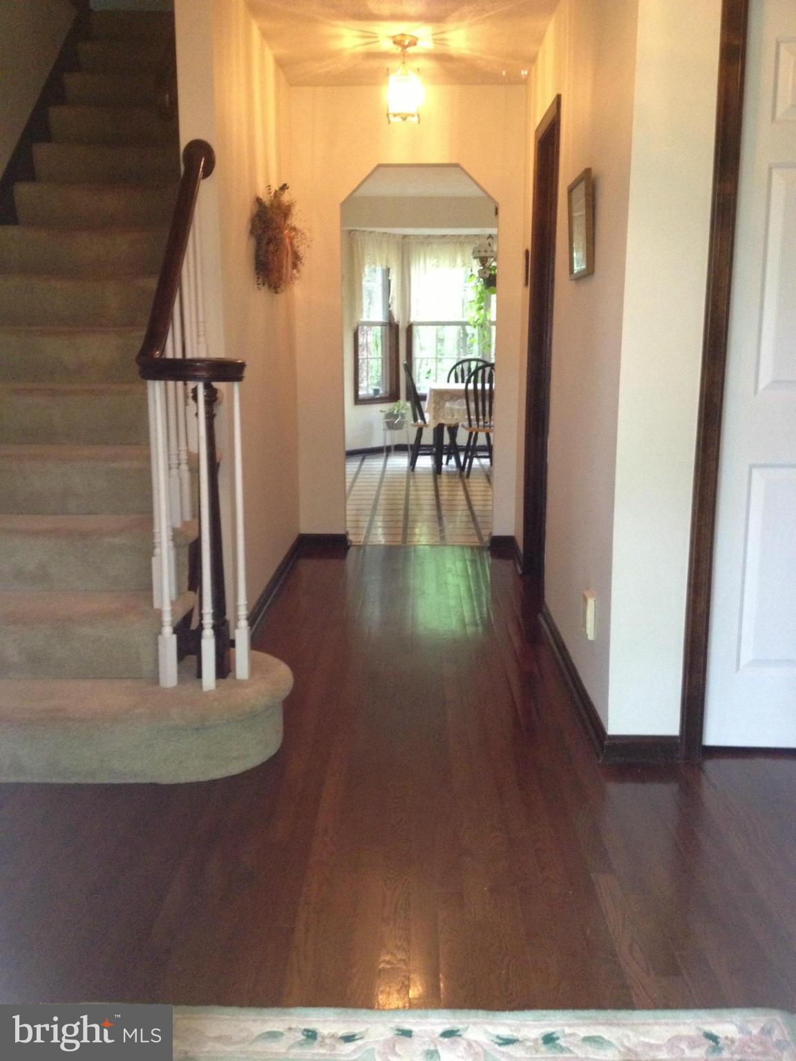 40855 Manor House Road Leesburg, VA 20175 - Photo 3 of 7 FOYER