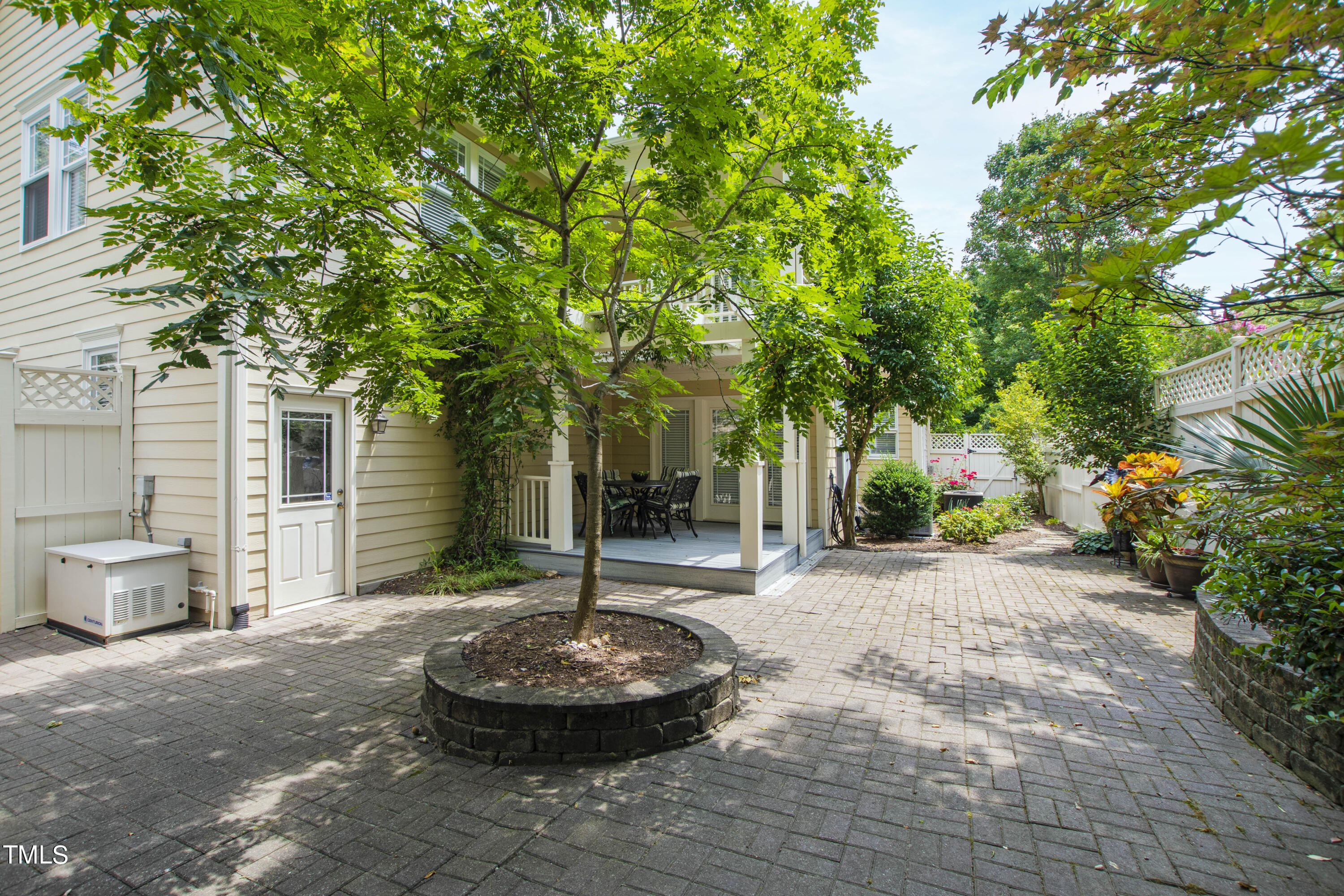 229 Woodburn Road Raleigh, NC 27605 - Photo 60 of 64 Courtyard summertime