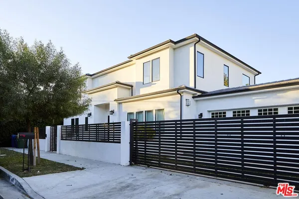 $12,000 | 18911 Hatteras Street, Tarzana, CA 91356