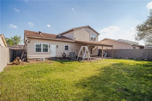 $250,000 | 3824 Burntwood Drive, Harvey, LA 70058