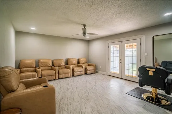 $250,000 | 3824 Burntwood Drive, Harvey, LA 70058
