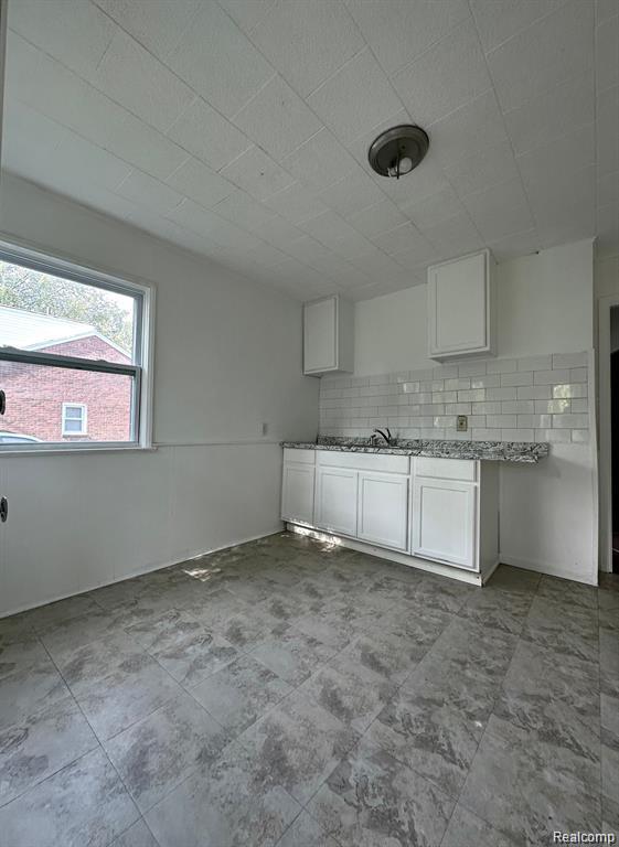 19242 Moross Road Detroit, MI 48224 - Photo 9 of 21