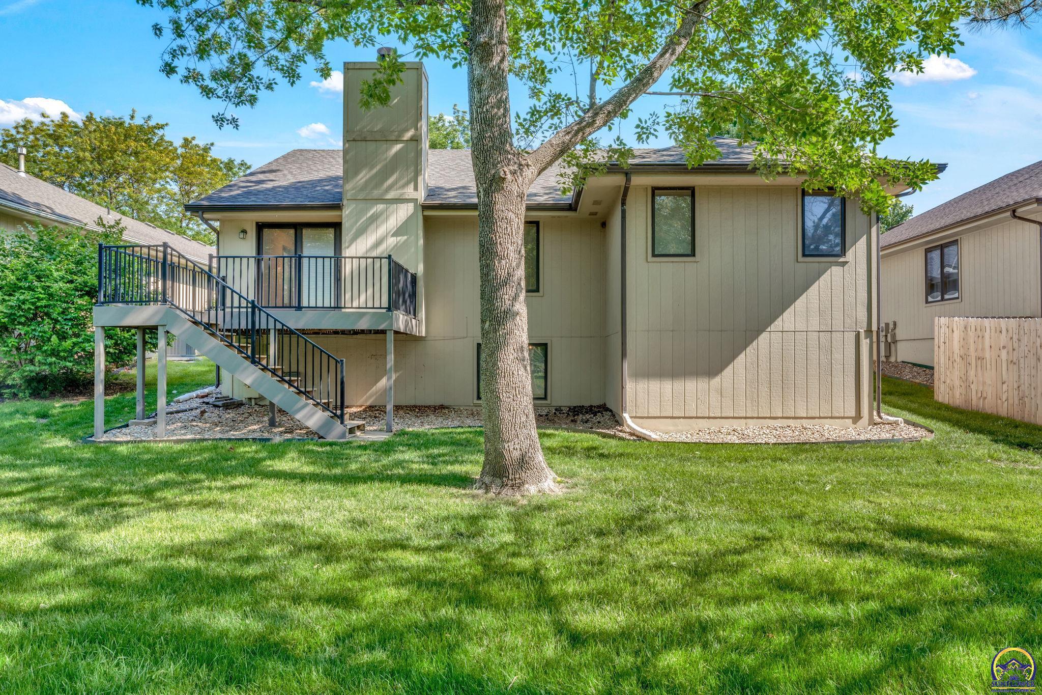 5973 Southwest 31st Street Topeka, KS 66614 - Photo 9 of 38