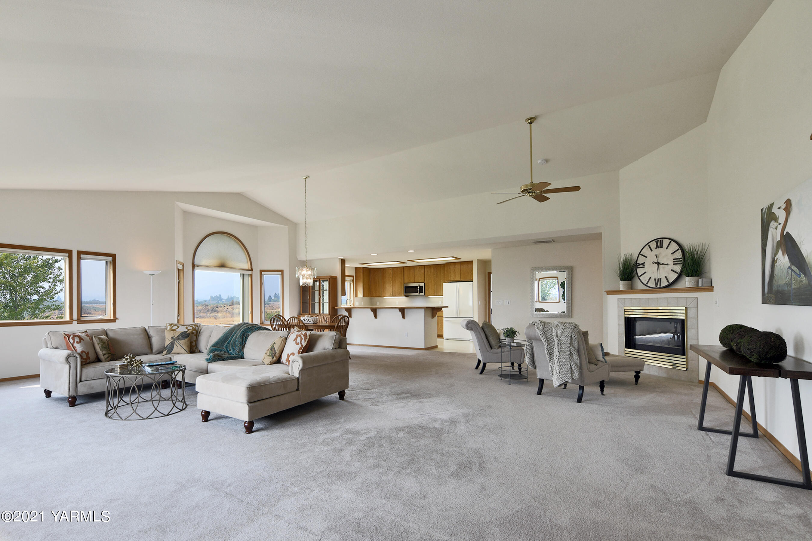 1511 Rosenkranz Road Tieton, WA 98947 - Photo 2 of 41 a living room with furniture and a large window